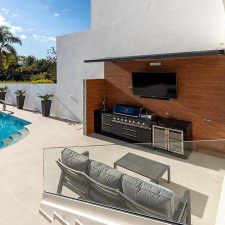 Villa Azure